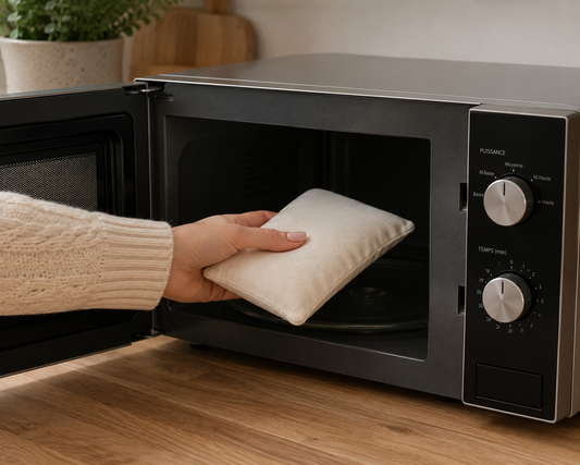 Peut-on mettre une bouillotte au micro-ondes ?